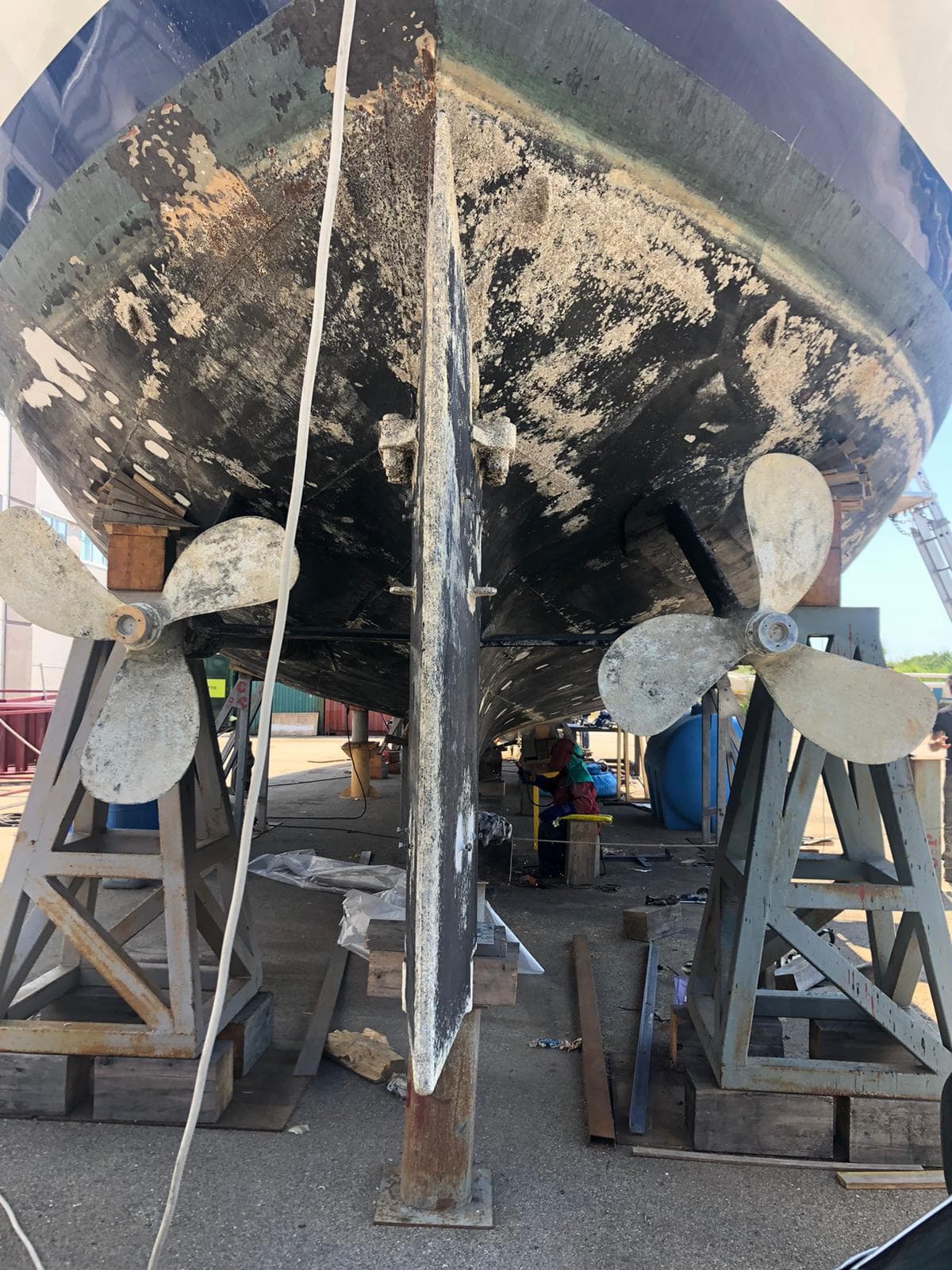 Yacht Refit 17 Alt