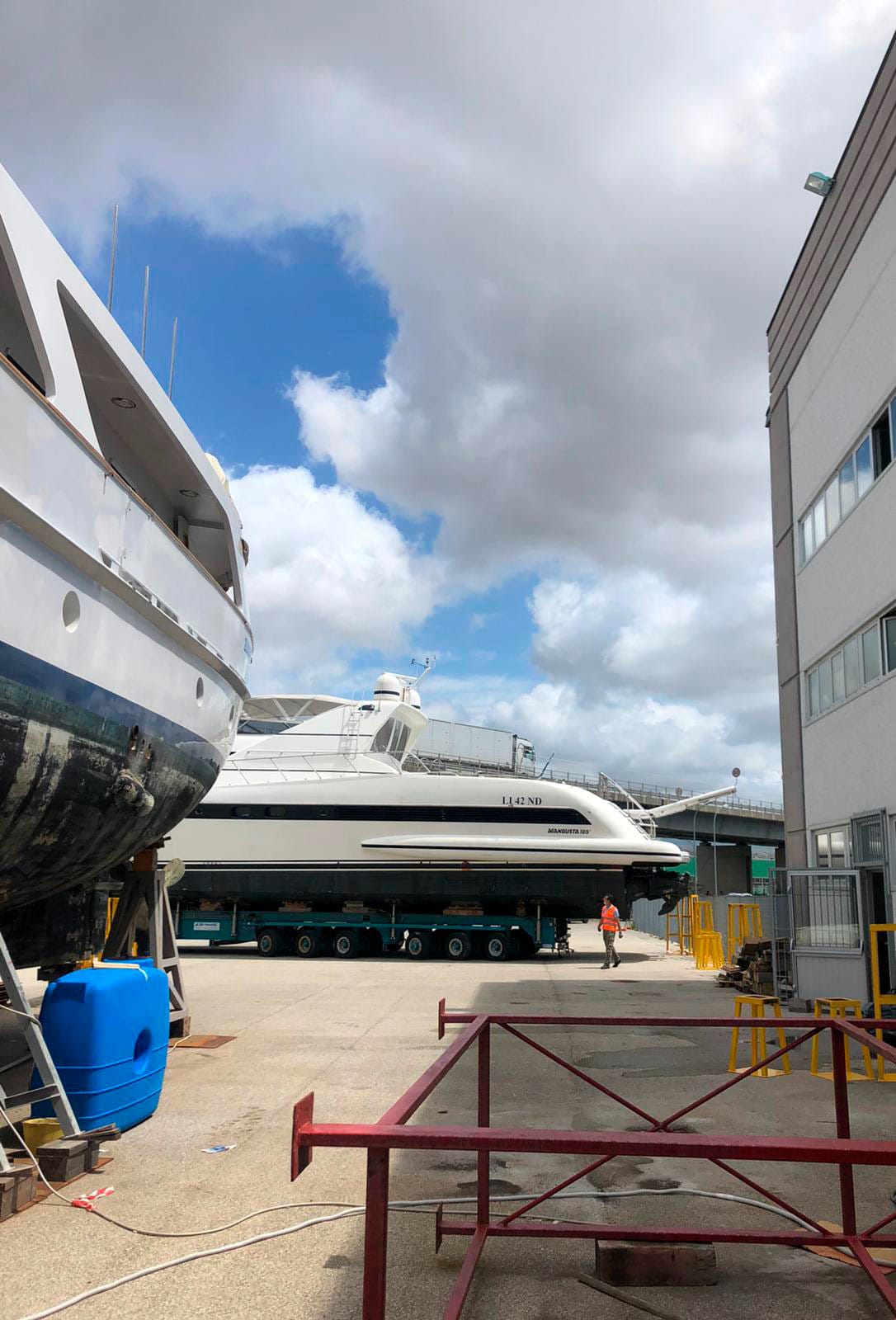 Yacht refitting